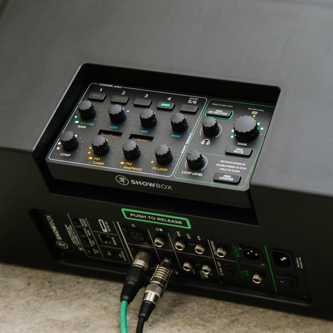Bocina Amplificada recargable Mackie Showbox
